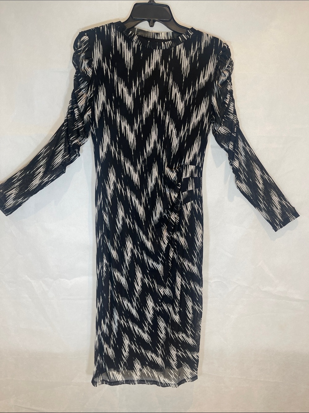 NINE WEST = Size 8 , Black & White Zigzag Maxi Dress - Women's Long Sleeve - Picture 3 of 12